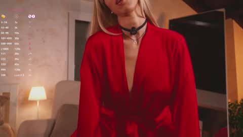 Snapshot of anette_belorie chatting on 09.25.25 Anna online show from 09.25.25