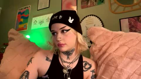 ang3lmorgu3 online show from 12.22.25