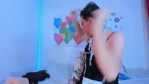 AngiePerry online show from 11.08.25