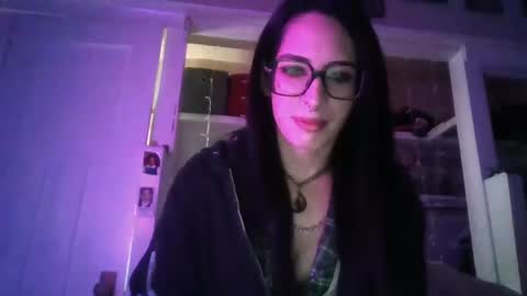 Snapshot of angel32973297 chatting on 10.19.25 Tegan online show from 10.19.25