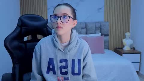 angel__kiss online show from 12.15.25