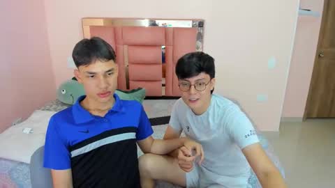 Snapshot of angel_and_jef chatting on 11.20.25 Angel and Jeff online show from 11.20.25