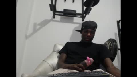 Snapshot of angel_blakee chatting on 12.04.24 Angel Blake online show from 12.04.24