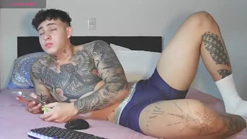 Snapshot of angel_boy01 chatting on 09.14.25 angel_boy01 online show from 09.14.25