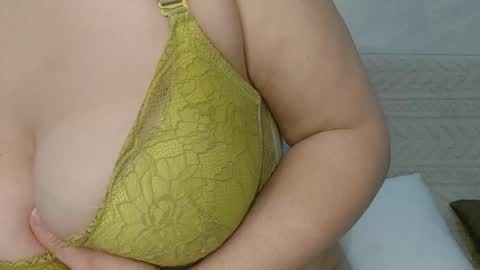 Angel coco online show from 12.22.25