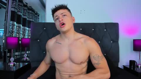 Angel Cuervo online show from 12.15.25