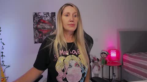 Snapshot of angel_danm_milf chatting on 12.06.24 Patricia -  online show from 12.06.24