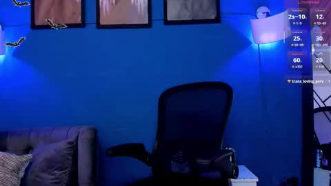 Snapshot of angel_dragun chatting on 10.25.25 Angel-dragun online show from 10.25.25