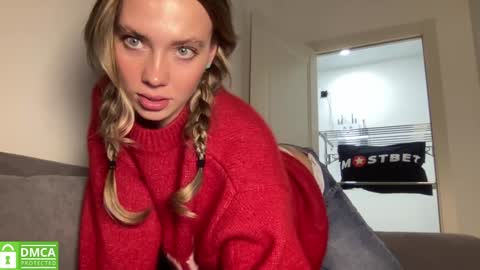 Snapshot of angel_from_sky chatting on 12.24.24 Greetings  Jess online show from 12.24.24