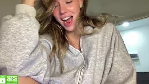Snapshot of angel_from_sky chatting on 02.09.25 Greetings  Jess online show from 02.09.25