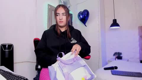 angel hardy online show from 02.10.25