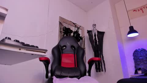 angel hardy online show from 10.20.25