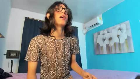 Snapshot of angel_hasss chatting on 09.14.25 Angel of your dreams online show from 09.14.25