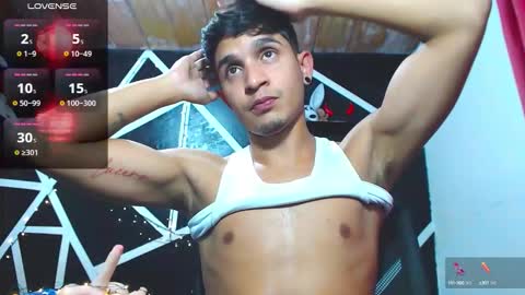 Snapshot of angel_latinboy chatting on 09.22.25 Angel online show from 09.22.25