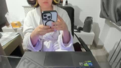 angel_lee__ online show from 01.24.25