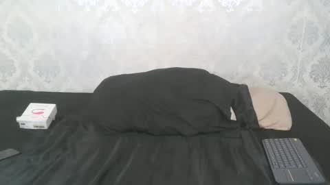 Angel Lein online show from 10.14.25