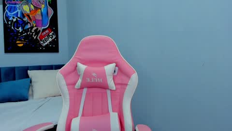 Snapshot of angel_sapphire_ chatting on 12.08.24 Angel My schedule GTM2 Mon Tue Wen Thu Fri 0900am-0400pm online show from 12.08.24