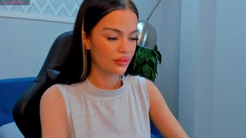 Snapshot of angel_sapphire_ chatting on 12.29.24 Angel My schedule GTM2 Mon Tue Wen Thu Fri 0900am-0400pm online show from 12.29.24