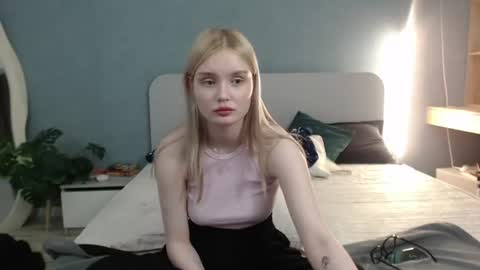 Snapshot of angel_share chatting on 06.18.26 Angela online show from 06.18.26