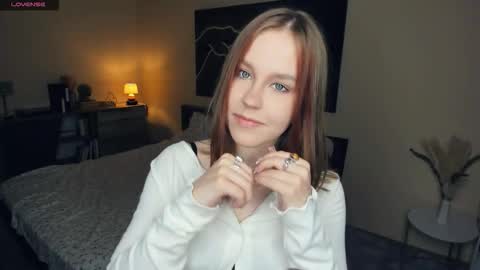 Snapshot of angel_to_burn chatting on 09.26.25 SofiaSofi online show from 09.26.25