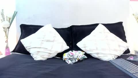 Snapshot of angel_velvet_ chatting on 02.28.26 angel_velvet_ online show from 02.28.26