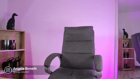 Angela Bonetti online show from 03.07.25