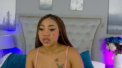 Angela Roberts online show from 03.12.26