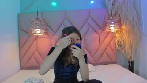 ANGELA online show from 12.12.24