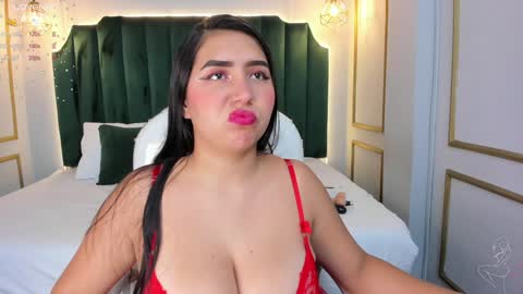 Snapshot of angelaluxi chatting on 12.04.24 Angela online show from 12.04.24