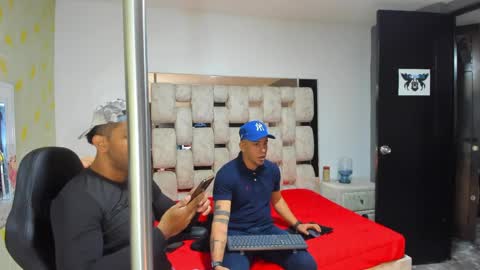 Angel And Cris online show from 09.10.25
