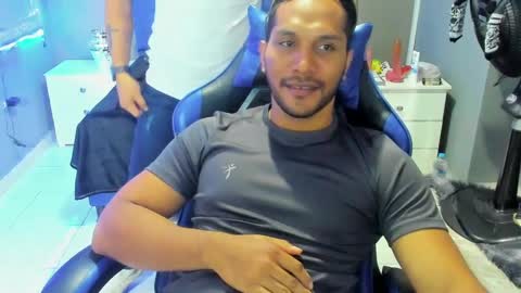 Angel And Cris online show from 09.19.25