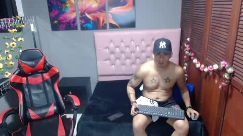 Angel And Cris online show from 09.20.25