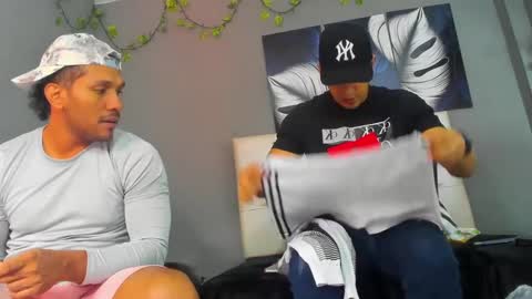 Angel And Cris online show from 09.29.25