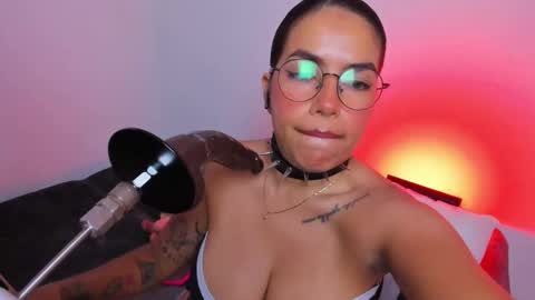 Angela Ricci online show from 10.03.25