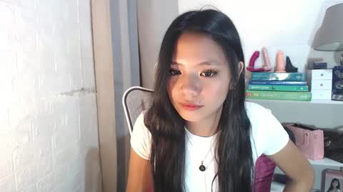 Angelax online show from 01.05.25