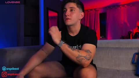 Snapshot of angelbell19 chatting on 09.17.25 angelbell19 online show from 09.17.25