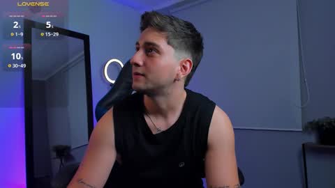 Snapshot of angelbell19 chatting on 10.22.25 angelbell19 online show from 10.22.25