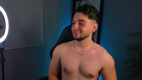 Snapshot of angelbell19 chatting on 12.17.25 angelbell19 online show from 12.17.25