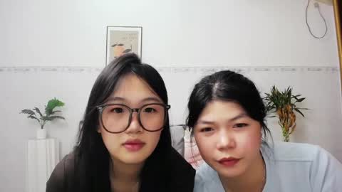 Snapshot of angelbowman chatting on 05.18.26 angelbowman online show from 05.18.26