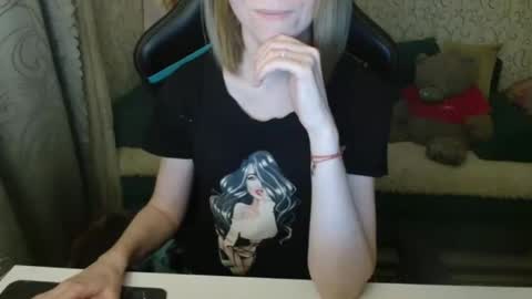 AngelCute32 online show from 10.11.25