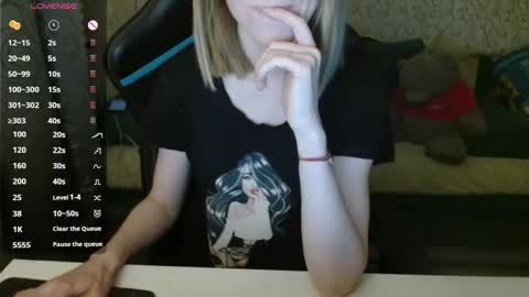 Snapshot of angelcute32 chatting on 02.10.26 AngelCute32 online show from 02.10.26