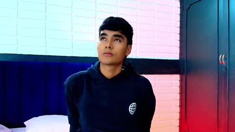 Snapshot of angelduzzzt chatting on 10.20.25 AngelduzZzt online show from 10.20.25