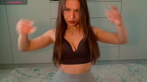 Angel online show from 04.18.26