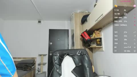 Snapshot of angelfrank chatting on 09.26.25 Frankie online show from 09.26.25