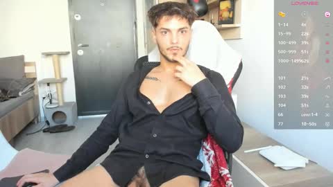 Snapshot of angelfrank chatting on 10.29.25 Frankie online show from 10.29.25