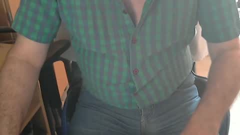 Snapshot of angelgarcia269 chatting on 12.15.24 angelgarcia269 online show from 12.15.24