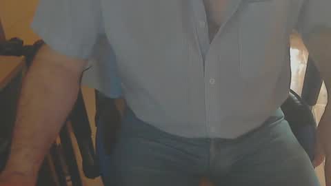 Snapshot of angelgarcia269 chatting on 02.15.25 angelgarcia269 online show from 02.15.25