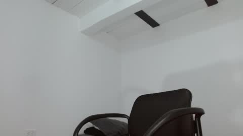 Snapshot of angelhil chatting on 09.21.25 Angel of littlebandido online show from 09.21.25