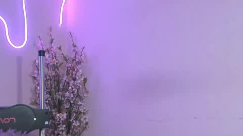 Snapshot of angeli_sexi chatting on 02.09.25 Carolina online show from 02.09.25