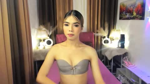 Snapshot of angelic076039 chatting on 09.18.25 MISS PAU online show from 09.18.25